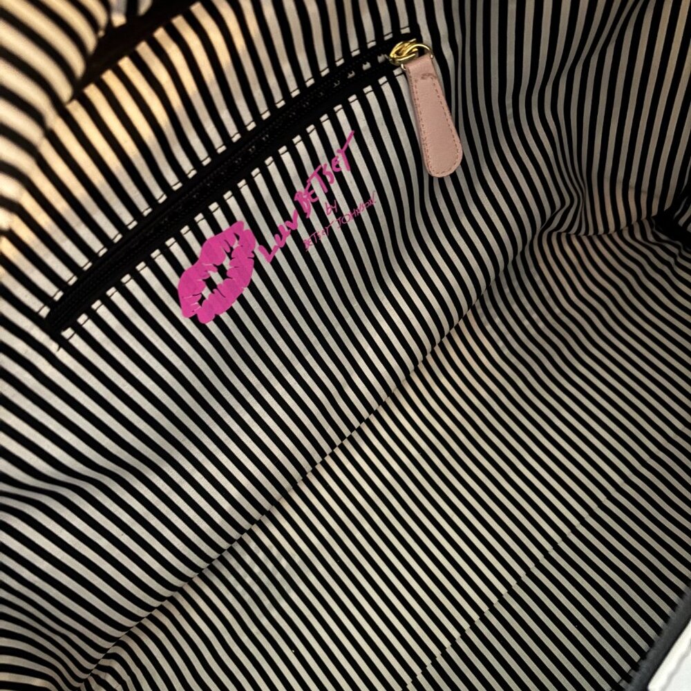 Betsey Johnson Weekender - Picture 6 of 6